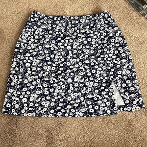 blue and white daisy skirt